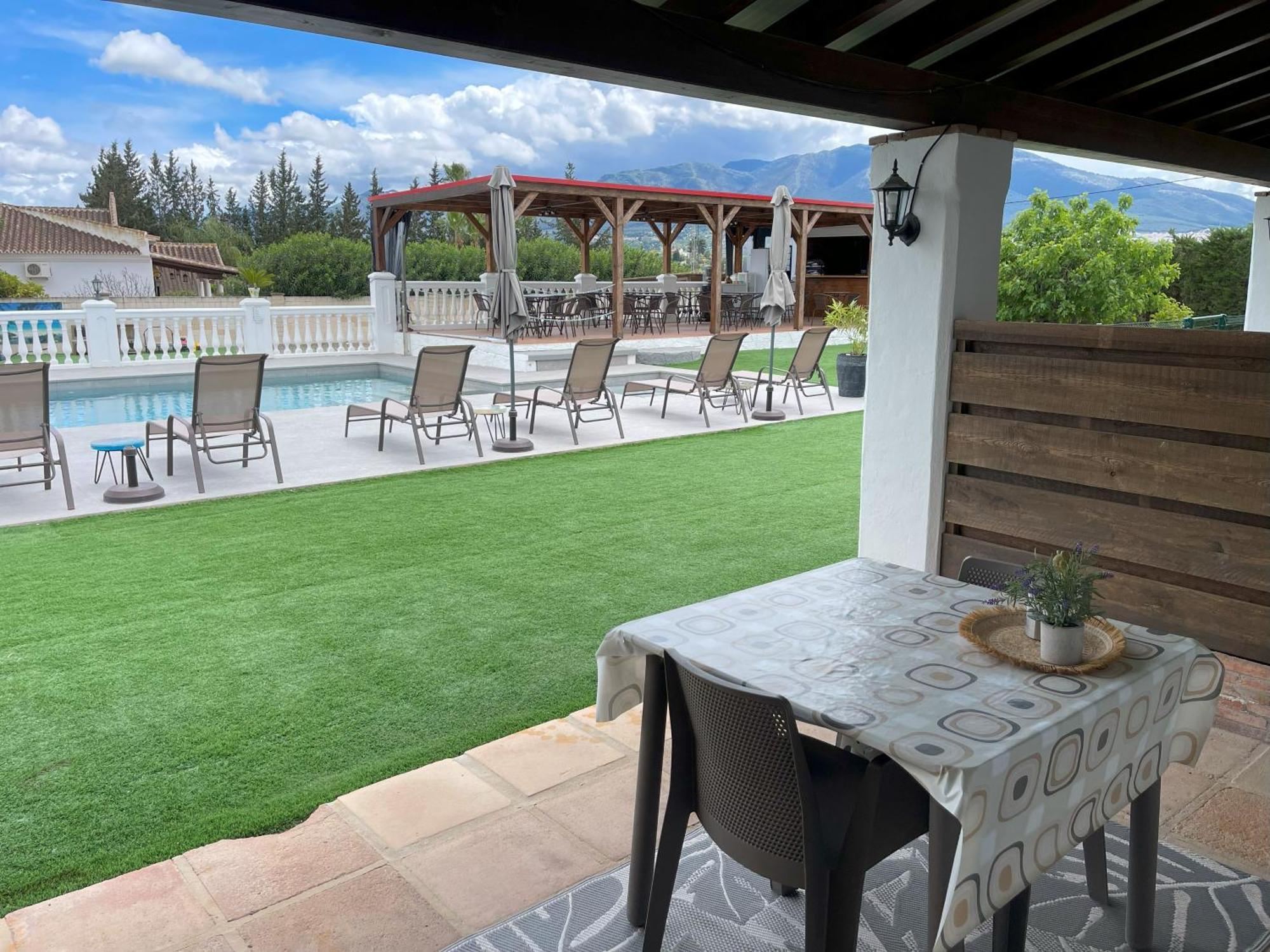 La Casa De Familia Bed & Breakfast Malaga Ngoại thất bức ảnh
